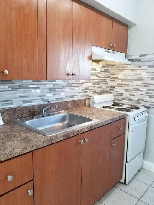 Ultra Glam Apartment 5 Miles From Hard Rock Casino Hollywood Buitenkant foto