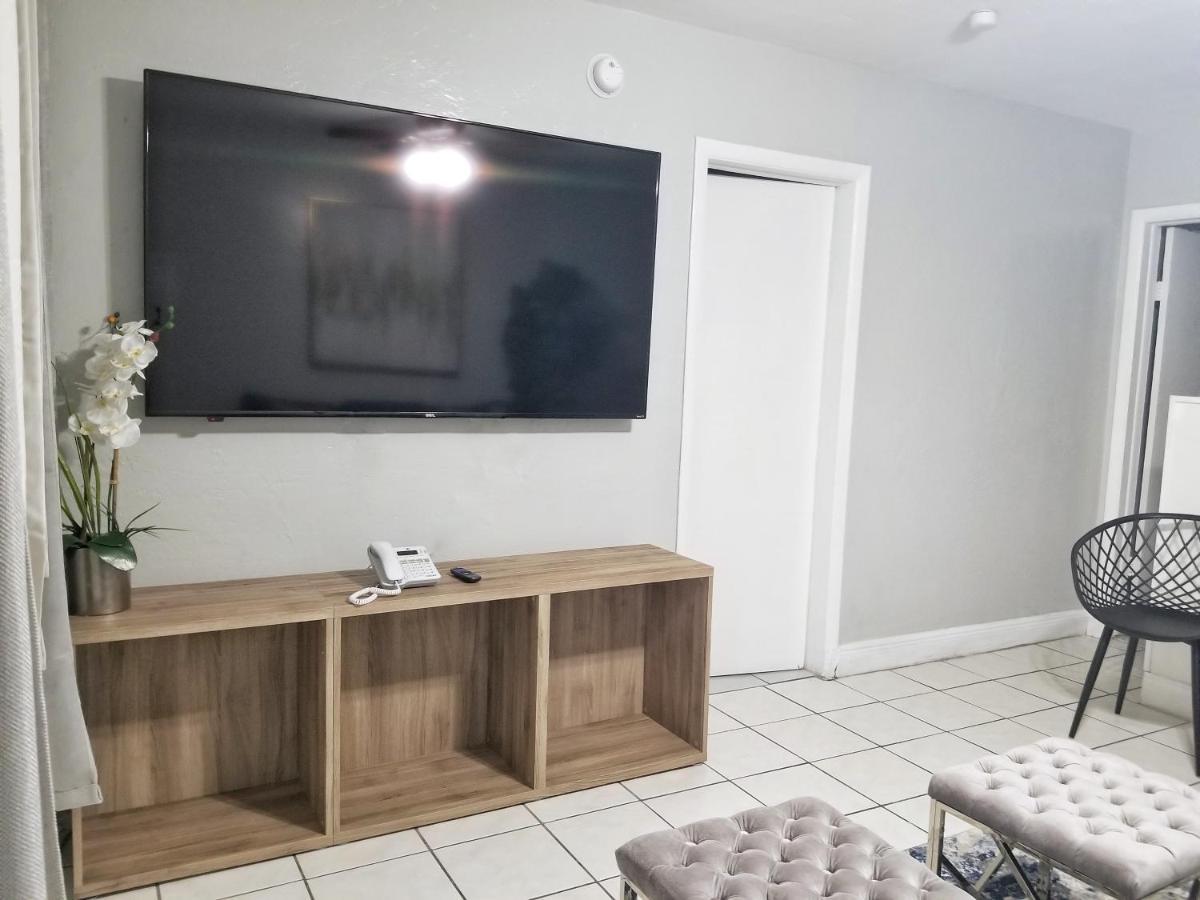 Ultra Glam Apartment 5 Miles From Hard Rock Casino Hollywood Buitenkant foto