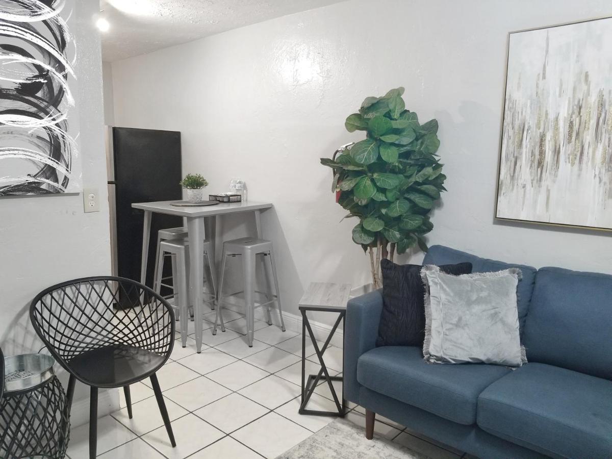 Ultra Glam Apartment 5 Miles From Hard Rock Casino Hollywood Buitenkant foto